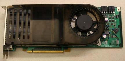 GeForce 8800 con acceleratore fisico GeForce 8800 con acceleratore fisico