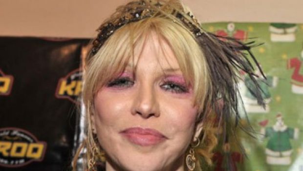 Guitar Hero 5: Courtney Love vuole fare causa ad Activision Guitar Hero 5: Courtney Love vuole fare causa ad Activision