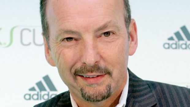 Peter Moore: FIFA diventerà una piattaforma online in costante evoluzione Peter Moore: FIFA diventerà una piattaforma online in costante evoluzione