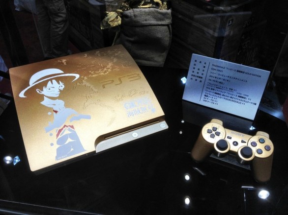 One Piece: Pirate Musou - immagini del bundle Gold Edition e nuovo trailer dal Jump Festa (cam)