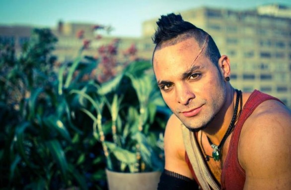 Far Cry 3: ecco a voi Michael Mando, l'attore che ha dato vita al personaggio di Vaas Far Cry 3: ecco a voi Michael Mando, l'attore che ha dato vita al personaggio di Vaas