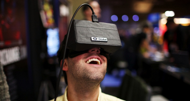 Facebook compra Oculus VR, società madre di Oculus Rift Facebook compra Oculus VR, società madre di Oculus Rift